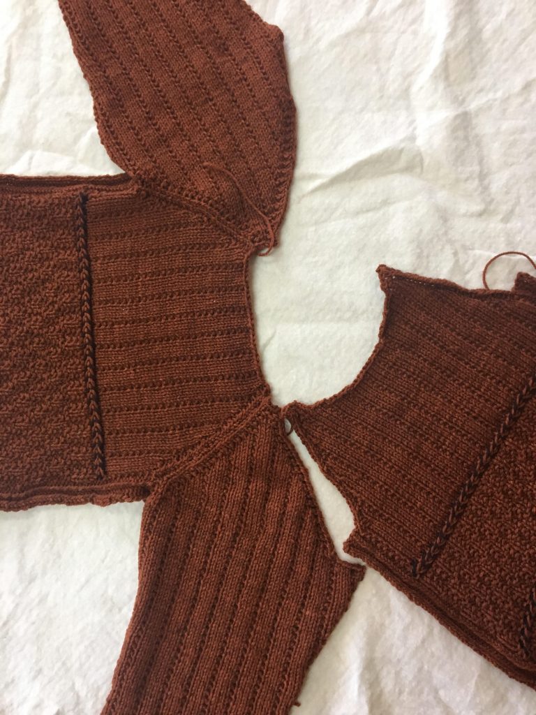 sewing up knitted garments